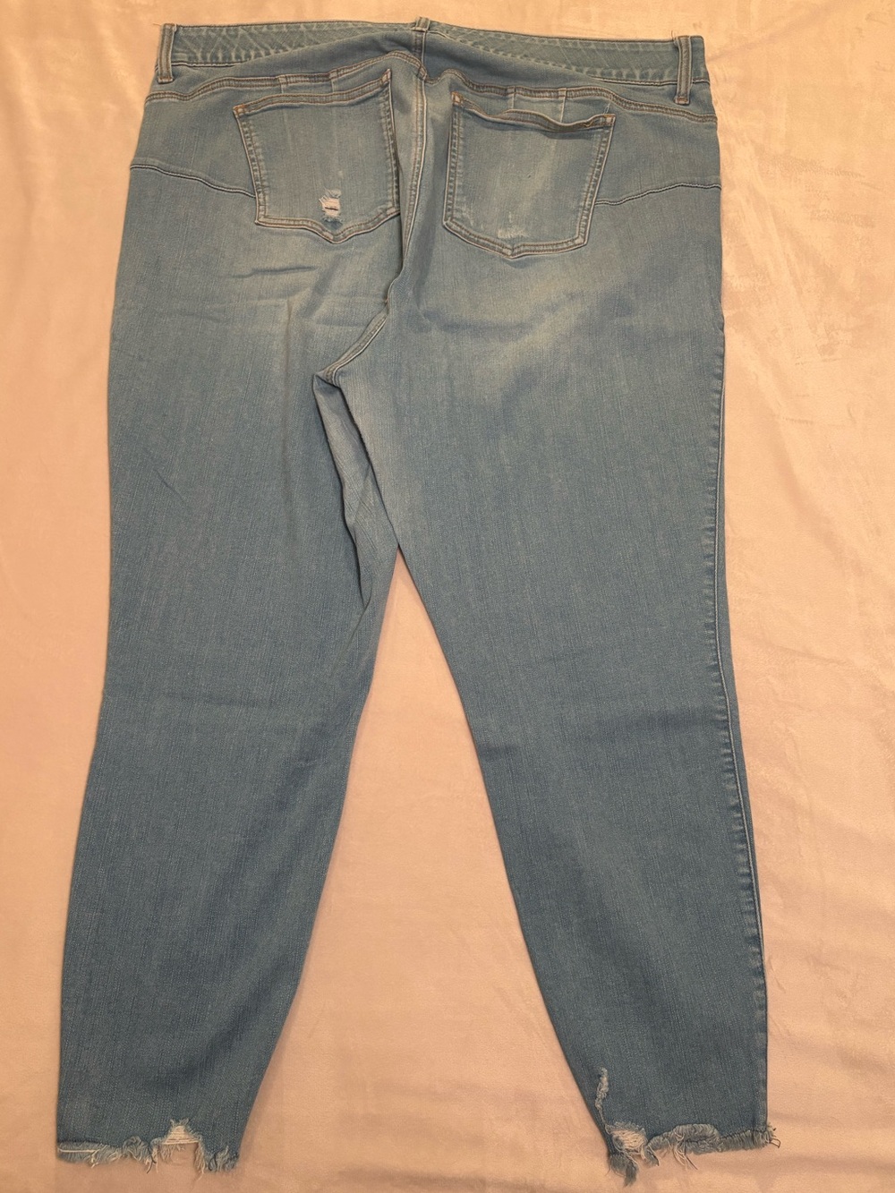 Torrid Bombshell Skinny Jeans Light Blue - Picture 2 of 3